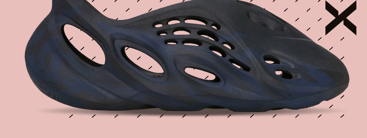 Yeezy Foam RNNR Mineral Blue